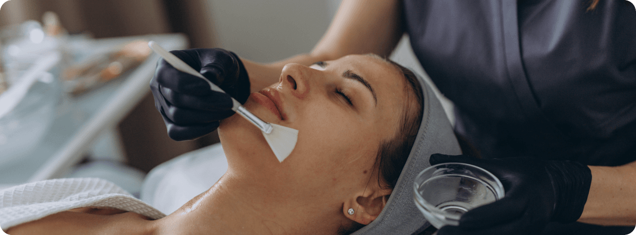 Aesthetic consultation and diagnosis banner
